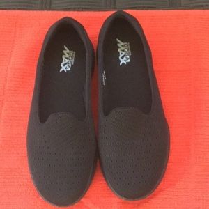 Wear anywhere Skechers